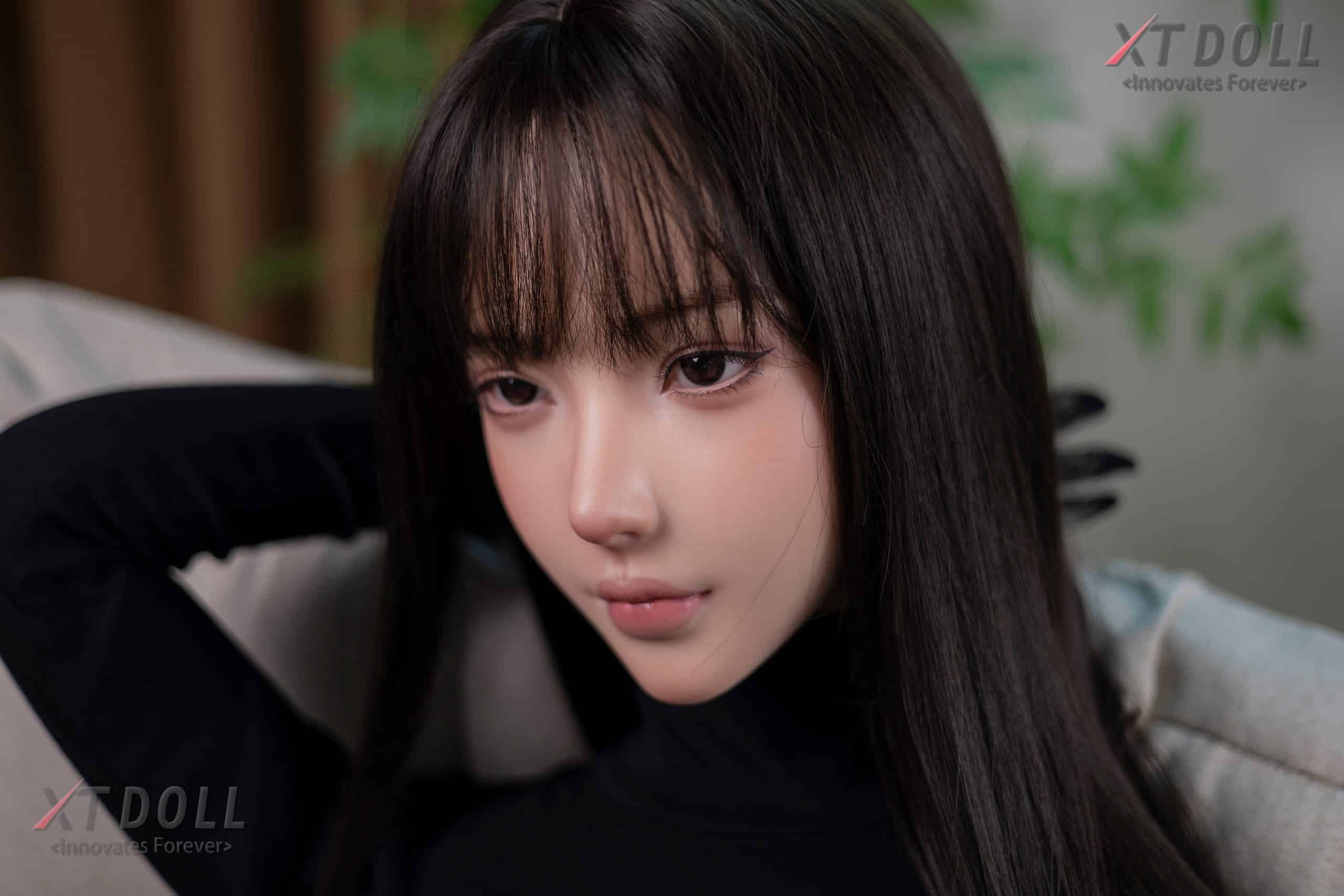 XTDOLL 抱枕2號人形抱枕矽膠頭雕側面展示