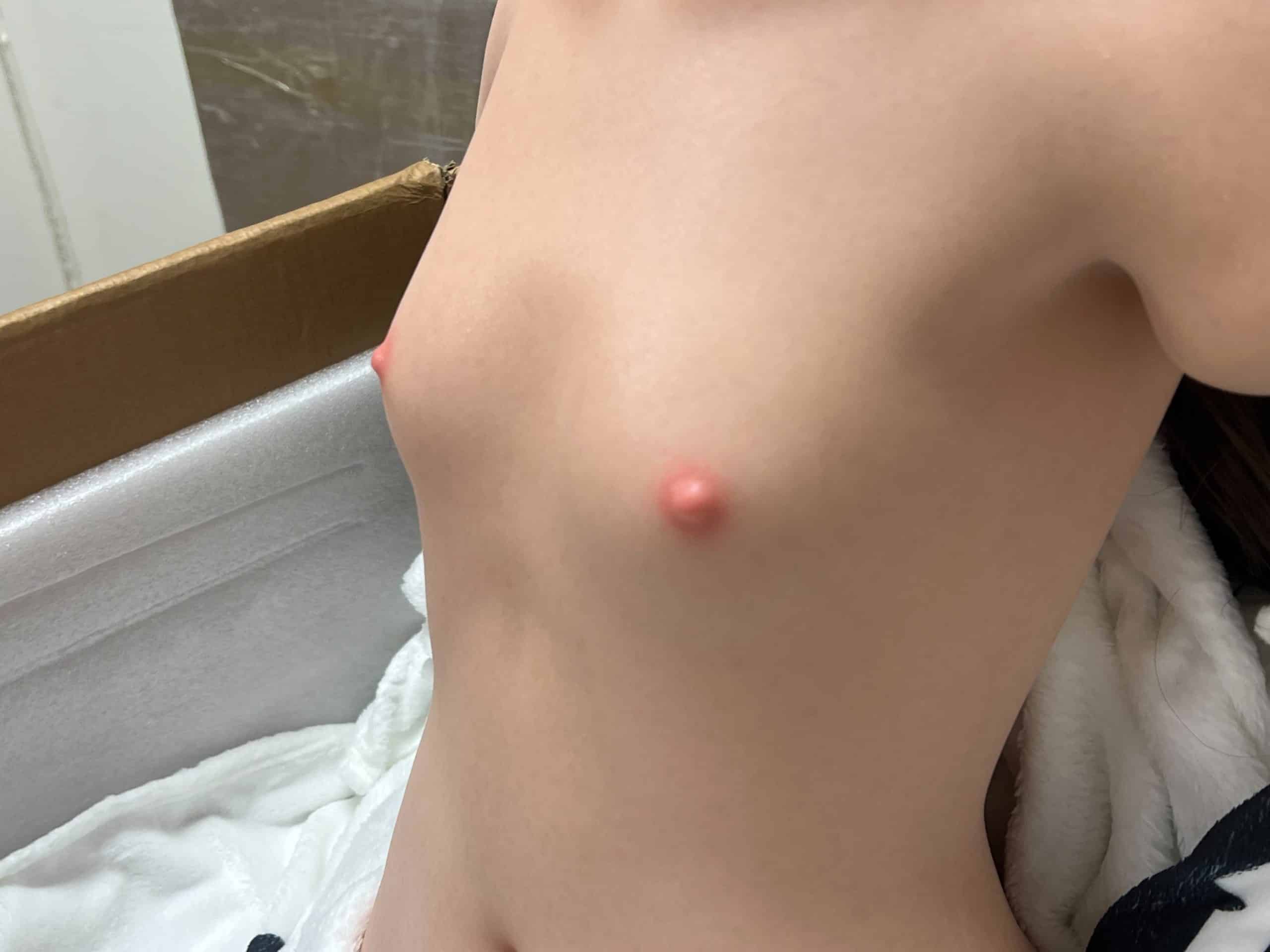 彼之良77U半身胸型細節展示