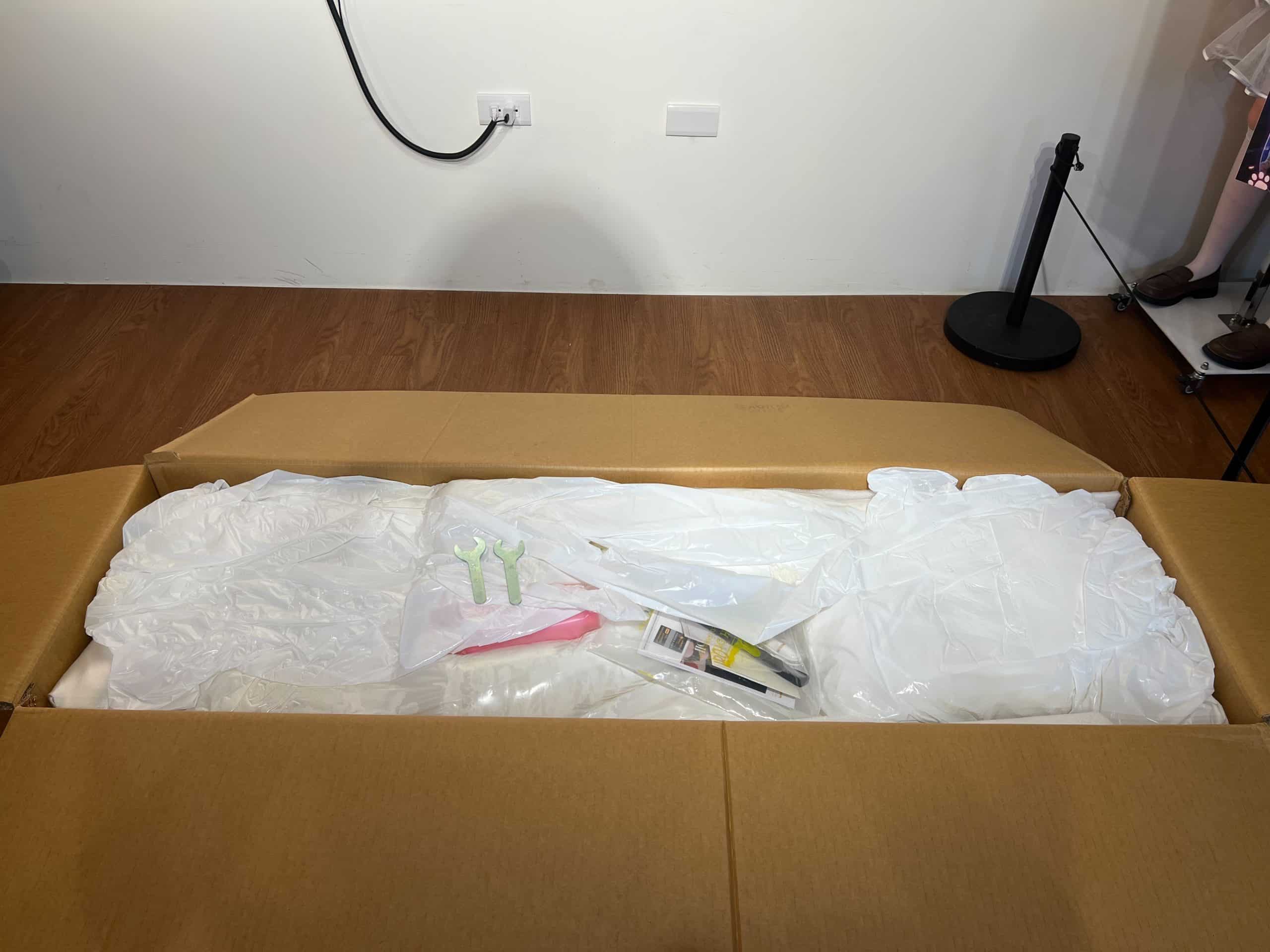 鐵藝矽膠娃娃開箱現場