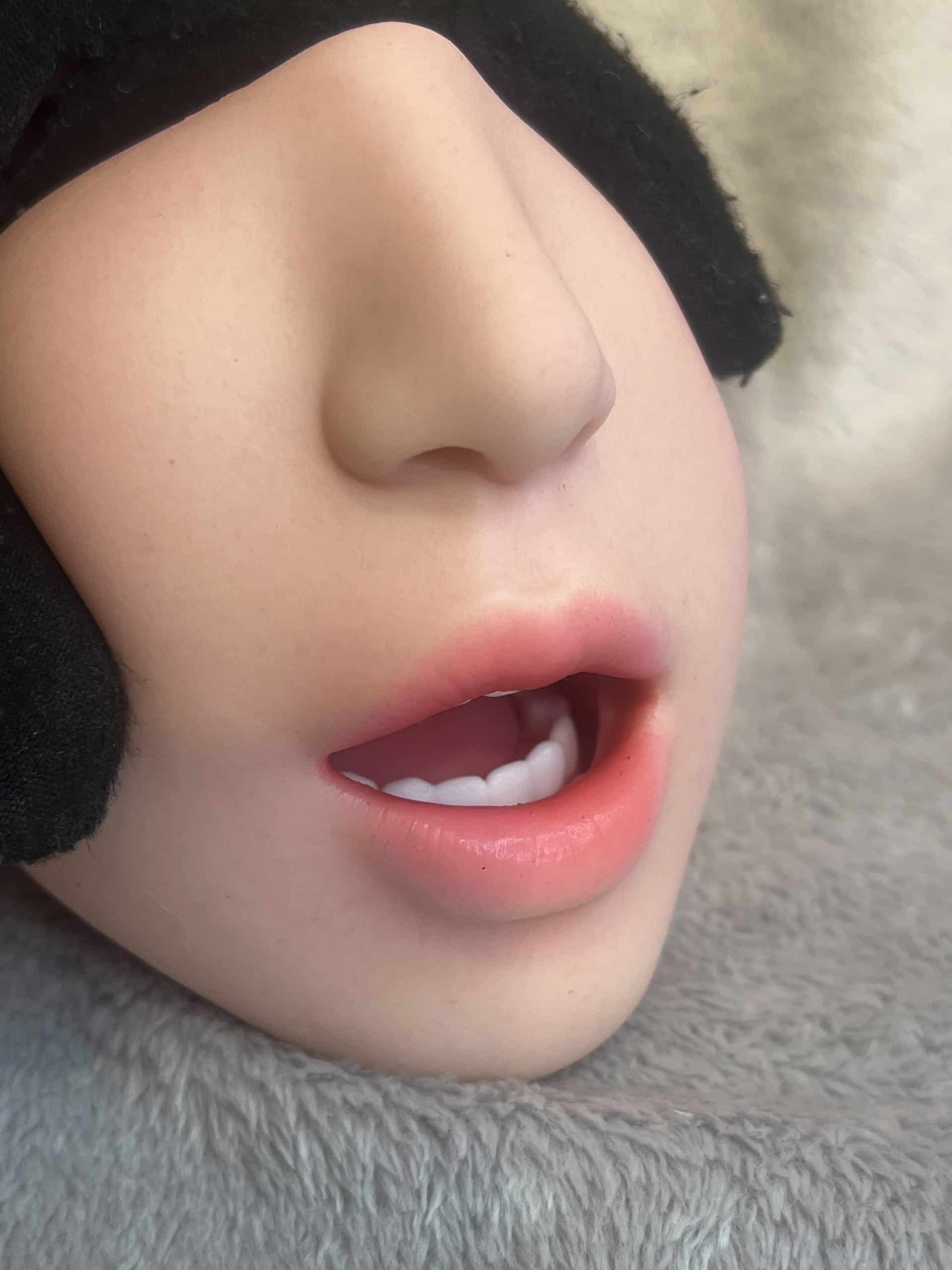 HongKongDoll 玩偶姐姐倒模嘴唇與開口細節