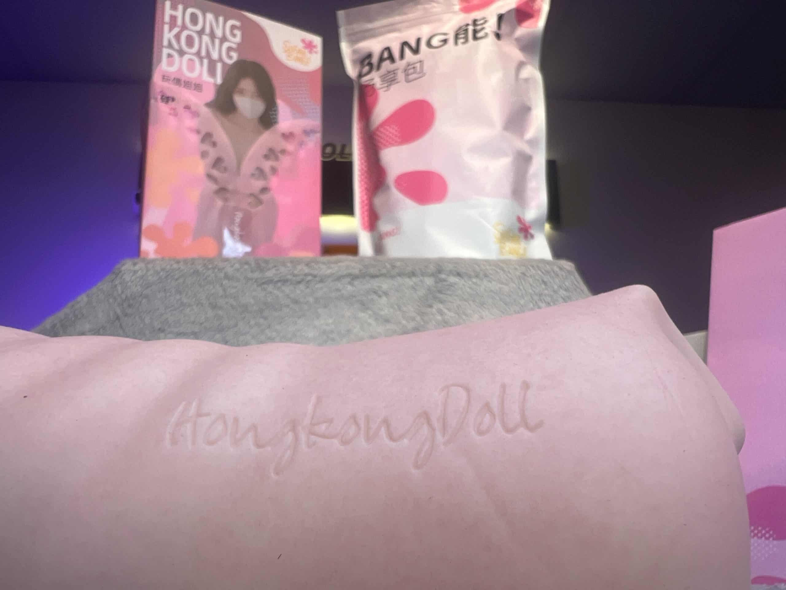 HongKongDoll 玩偶姐姐倒模本體簽名細節