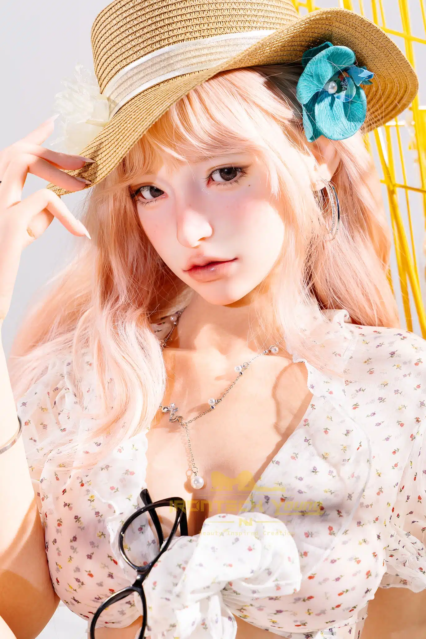 鐵藝Young系列無碼開箱 N01 Mio 澪 166cm E Cup 全矽膠娃娃形象照片