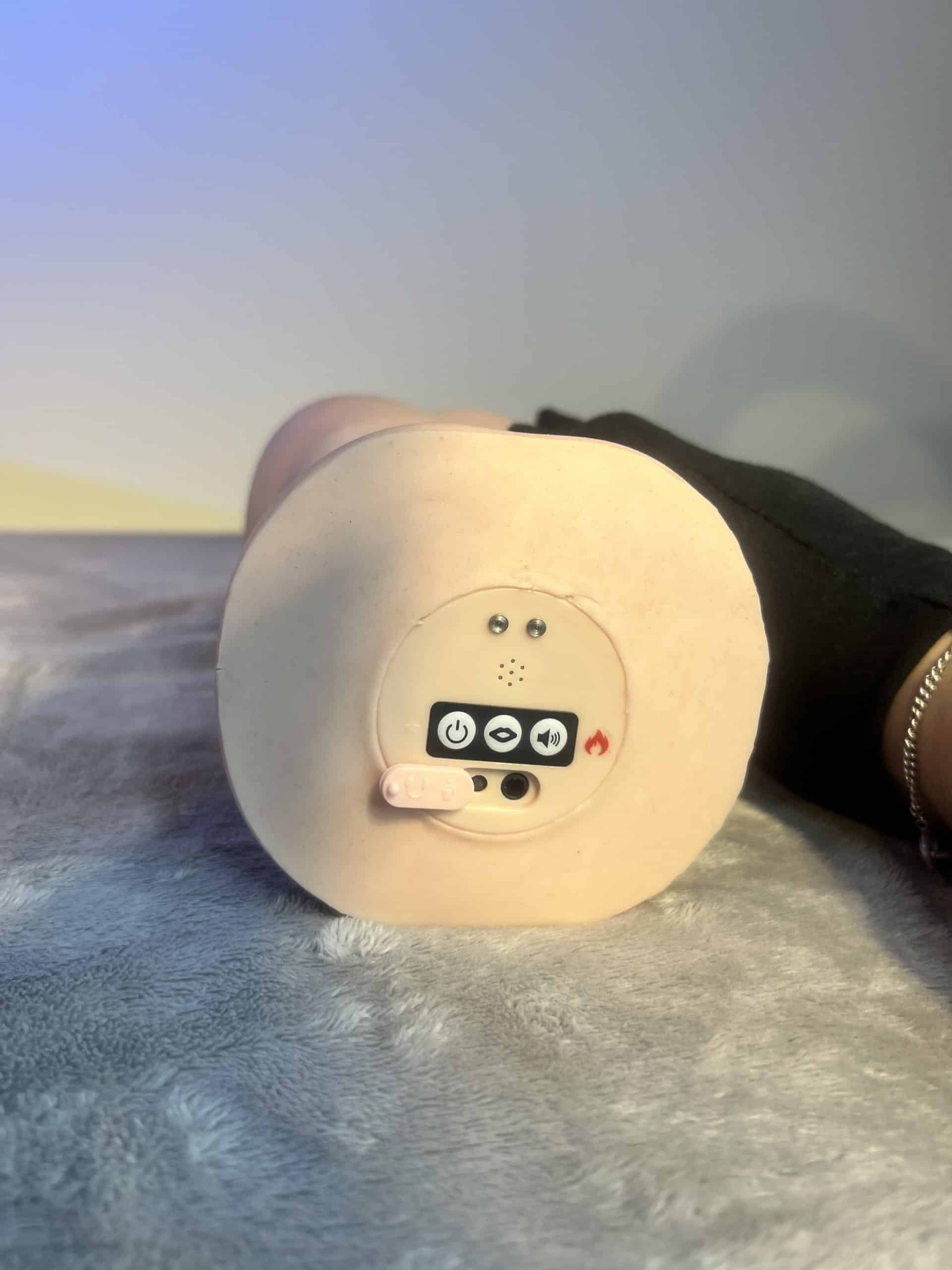 語音電動飛機杯推薦 控制面板可插耳機