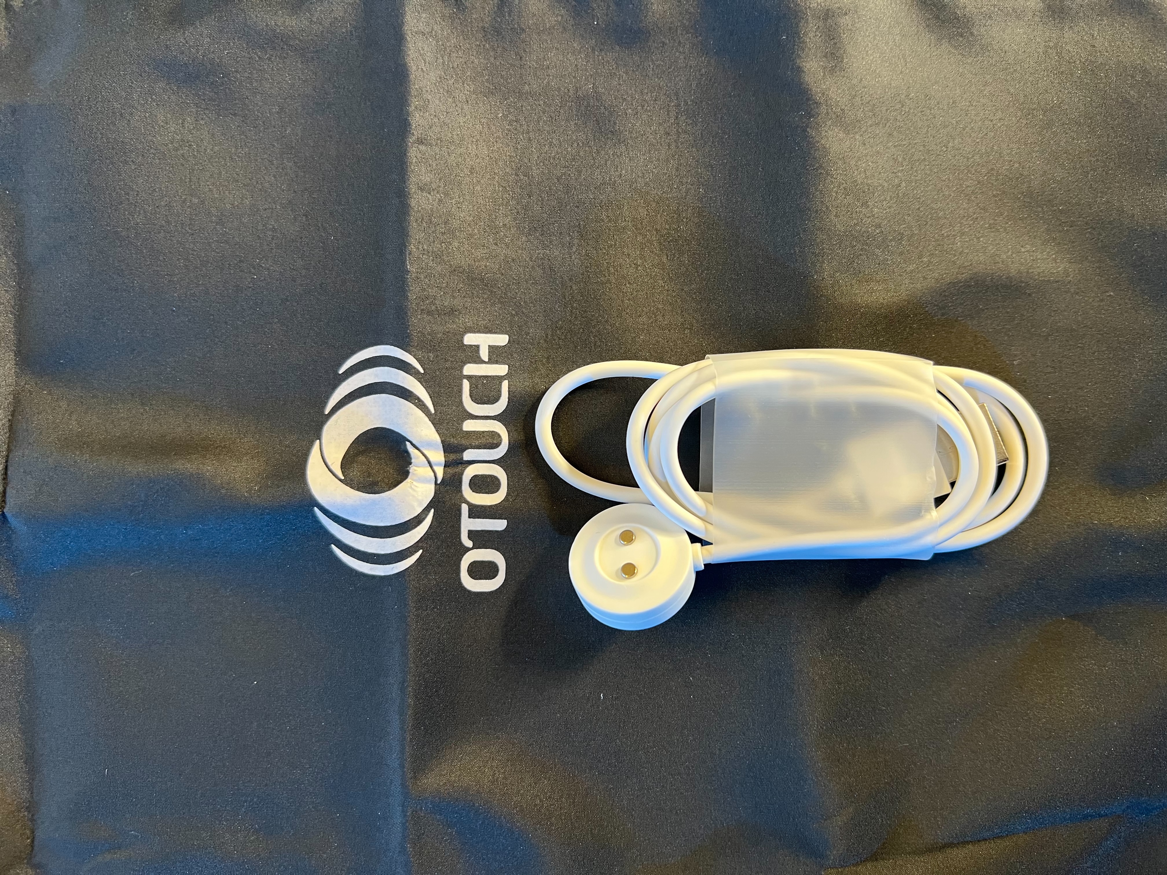 OTOUCH 潛水艇磁吸式充電線實拍